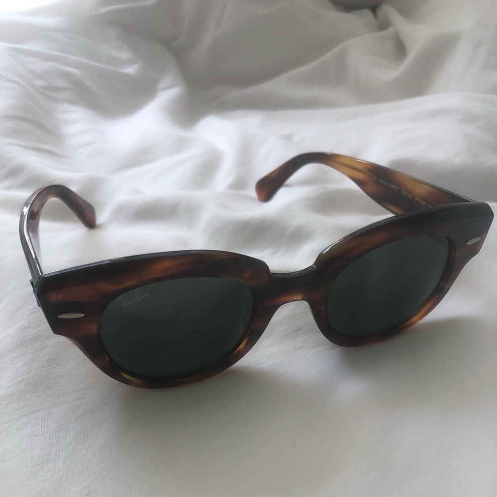 Ray-Ban Tortoise Shell Frame Sunglasses - Roundabout - Picture 7 of 8